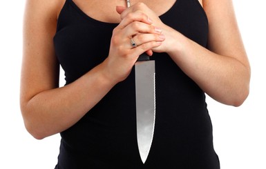 В Белой Церкви женщина в ответ на пощечину ударила мужа ножом