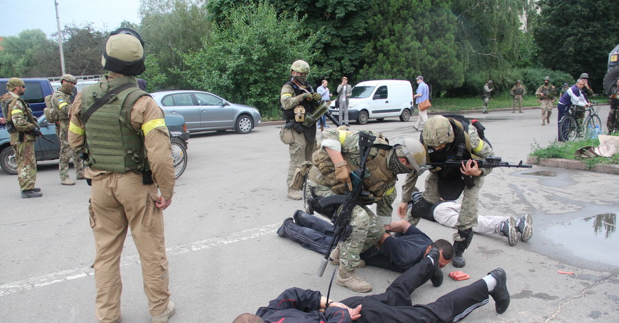 В Славянске задержали приверженцев ДНР, которые 