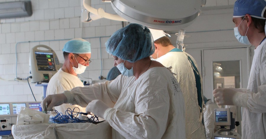 Днепропетровские врачи спасают новых тяжелораненых из зоны АТО
