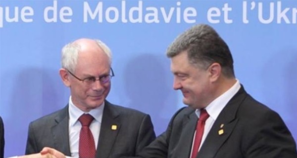 Порошенко обсудил ситуацию в Украине с Ван Ромпеем, Путин – с Меркель