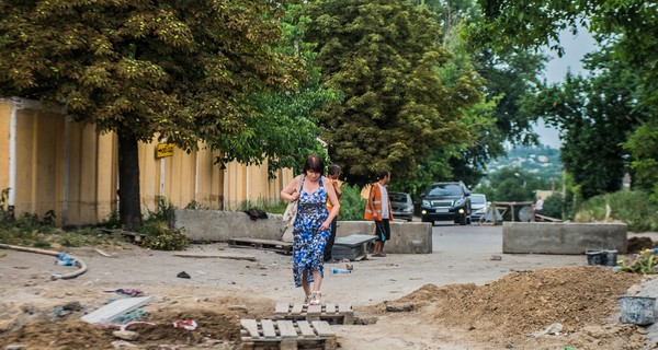 Запорожцы через улицу Круговую смогут проехть в конце недели, а Гагарина перекроют в августе