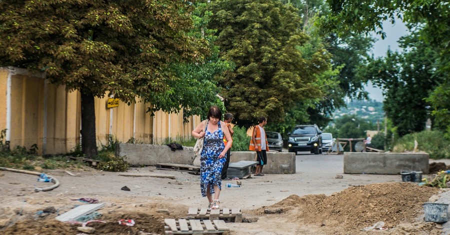 Запорожцы через улицу Круговую смогут проехть в конце недели, а Гагарина перекроют в августе