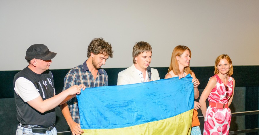 Дмитрий Комаров 10 лет не стирал флаг Украины