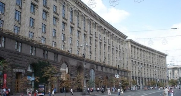 СЭС: гулять в центре Киева опасно для здоровья