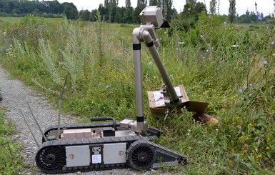 В зоне АТО разминированием будут заниматься роботы-саперы
