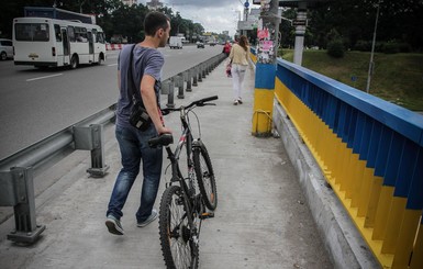 Кличко перекрасит в Киеве мосты и переходы 