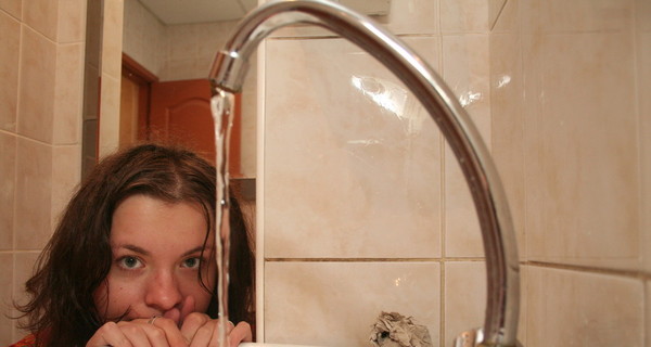 Горячую воду в Донецке подадут с семи до десяти вечера