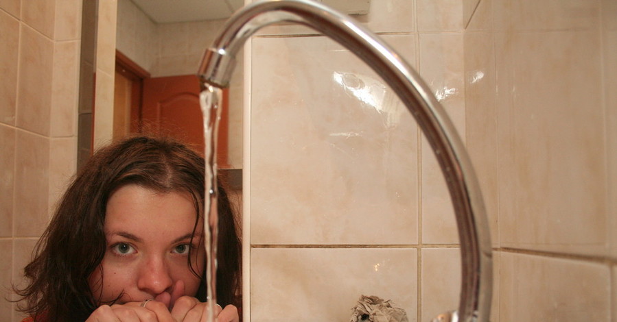 Горячую воду в Донецке подадут с семи до десяти вечера