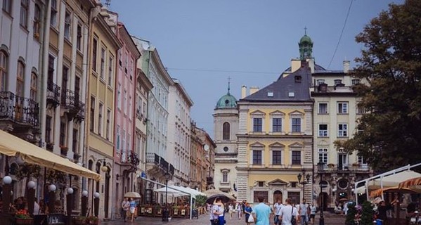Туристы из Польши и России отказываются ехать во Львов 