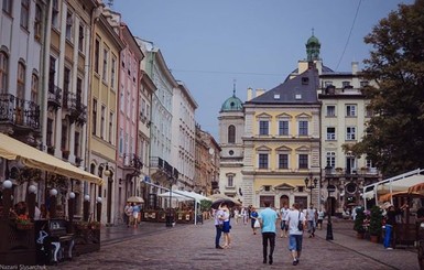 Туристы из Польши и России отказываются ехать во Львов 