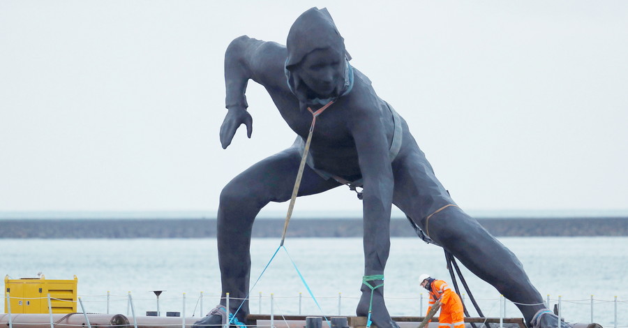 В Великобритании отлили самую большую скульптуру в королевстве