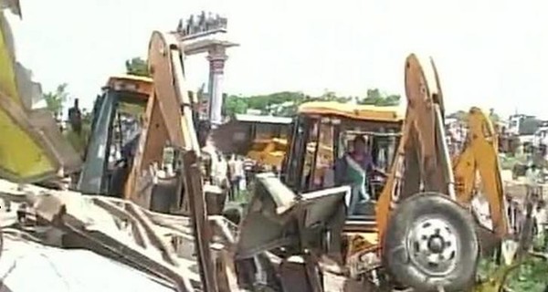 В Индии в дорожной аварии погибли 25 школьников