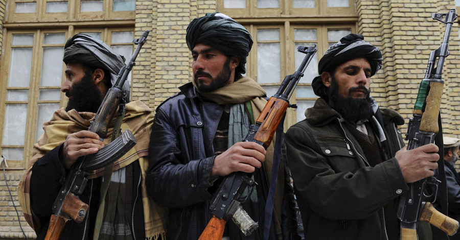 В Афганистане боевики убили 15 пассажиров автобуса