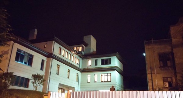 Во Львове из гранатомета обстреляли дом мэра Садового