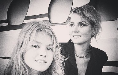 Рената Литвинова показала фото с дочерью