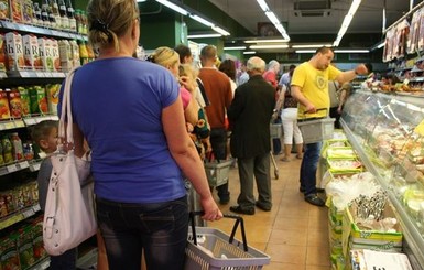 В Донецке закрываются супермаркеты и торговые точки