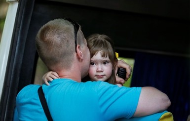 Из Харцызска эвакуировали 41 ребенка-сироту
