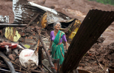  В Индии в оползне погибли 21 человек, еще  150 оказались под завалами