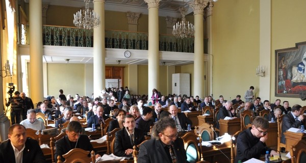 Во Львовском горсовете количество депутатов сократят до минимума
