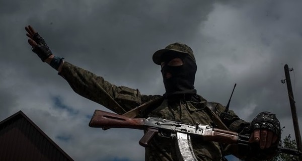 Ночь в зоне АТО: в Луганске погибли трое, в Донецке под обстрел попала школа