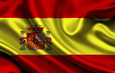 В Испании сотни людей требуют освободить священника 