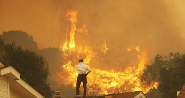В Калифорнии из-за пожаров объявили чрезвычайную ситуацию