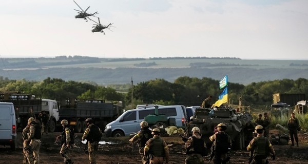 В зоне АТО обстреляли колонну безоружных военнослужащих