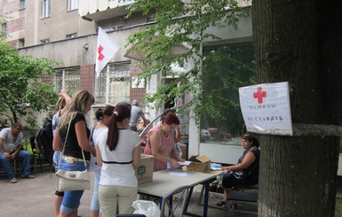 Пункты приема и выдачи помощи для переселенцев из зоны АТО в Харькове