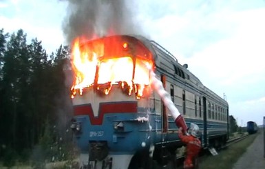 В Сумской области загорелся поезд
