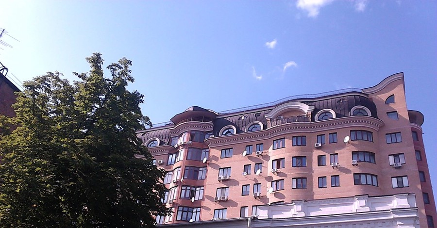 СМИ: Булатов обзавелся квартирой в элитном доме столицы