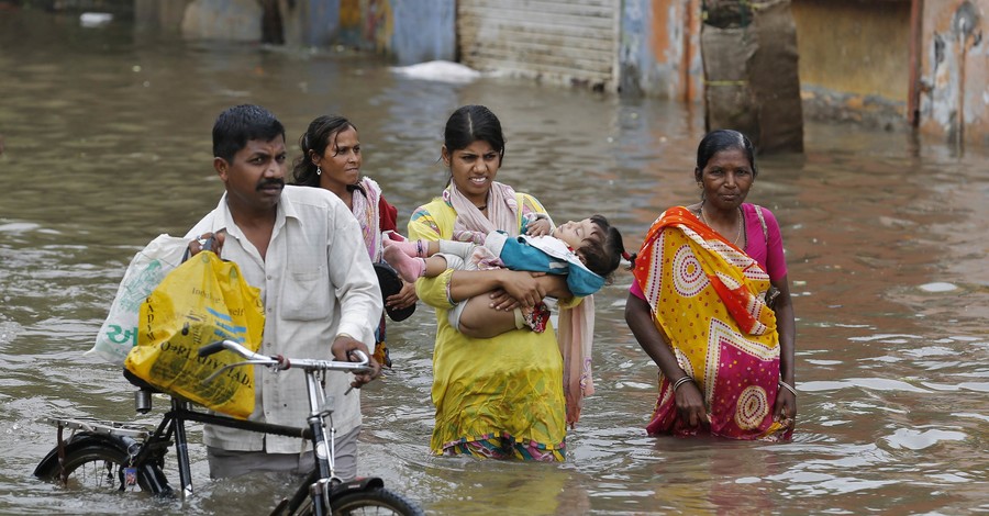 Наводнение в Индии унесло жизни 23 человек