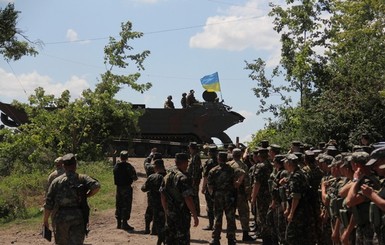 Круглосуточная канонада: Донецк обстреливают вторые сутки подряд