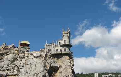 Девять тысяч памятников Крыма стали национальным достоянием РФ