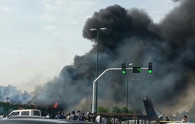 В Тегеране разбился пассажирский самолет, более 40 человек погибли