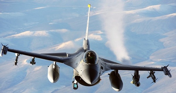 Самолеты США бомбят исламистов на севере Ирака