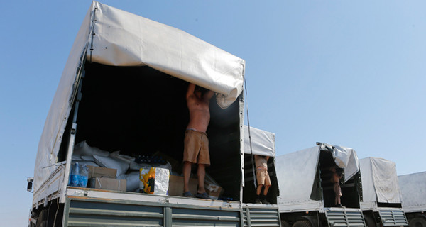 Российский гуманитарный конвой простоит у границы несколько дней