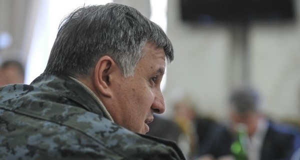 Аваков предложил Правому Сектору войти в состав МВД