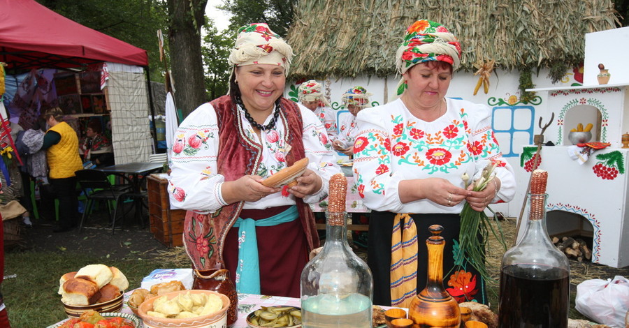 Жительницы Днепропетровска худеют с помощью ягод годжи и зеленого кофе