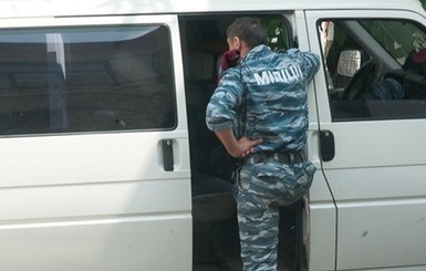 МВД: в Донбассе уволены четыре тысячи милиционеров