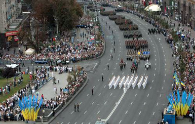 Парад ко Дню Независимости: БТРы поедут с Крещатика в зону АТО