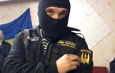 Раненный комбат Донбасса Семенченко выложил фото из больницы