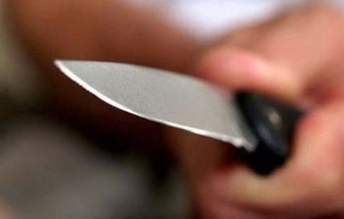 В Киевской области в лесу нашли женщину, изрезанную ножом