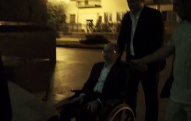 СМИ: к Порошенко ночью приезжали Кернес и Тигипко