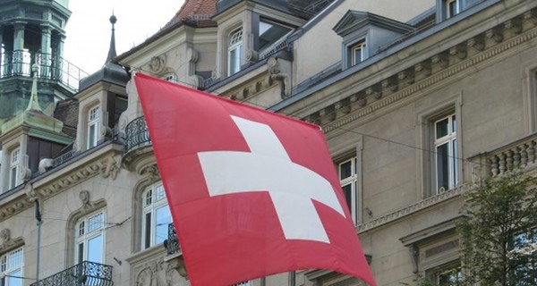 Швейцария расширила санкции против России