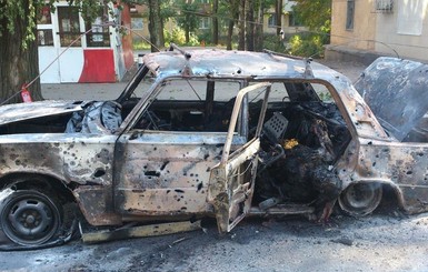 В Донецке под обстрел попали дома и транспорт с пассажирами