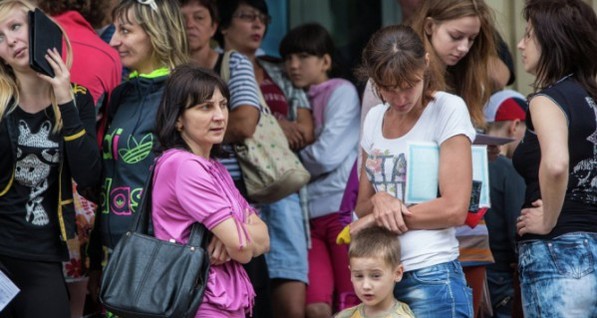 Переселенцы из зоны АТО и Крыма получили почти 300 миллионов гривен