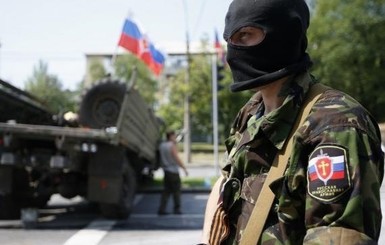 СНБО заявил, что в захваченные города Донбасса пришли российские военные