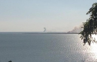СМИ: В Азовском море обстреляли катер погранслужбы