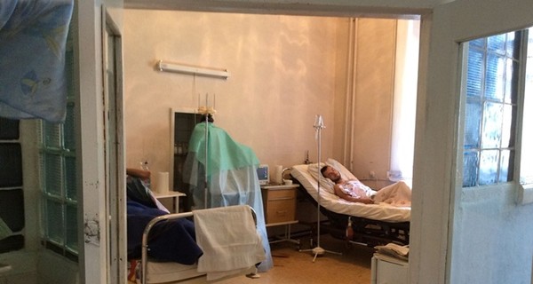 Днепропетровский военный госпиталь за сутки принял около 270 раненыхпод Иловайском