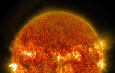 НАСА в конце лета наблюдало серию вспышек на солнце